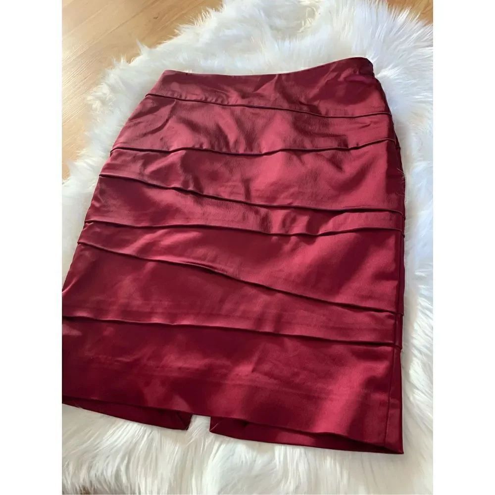 White House black market shirt size 0 red